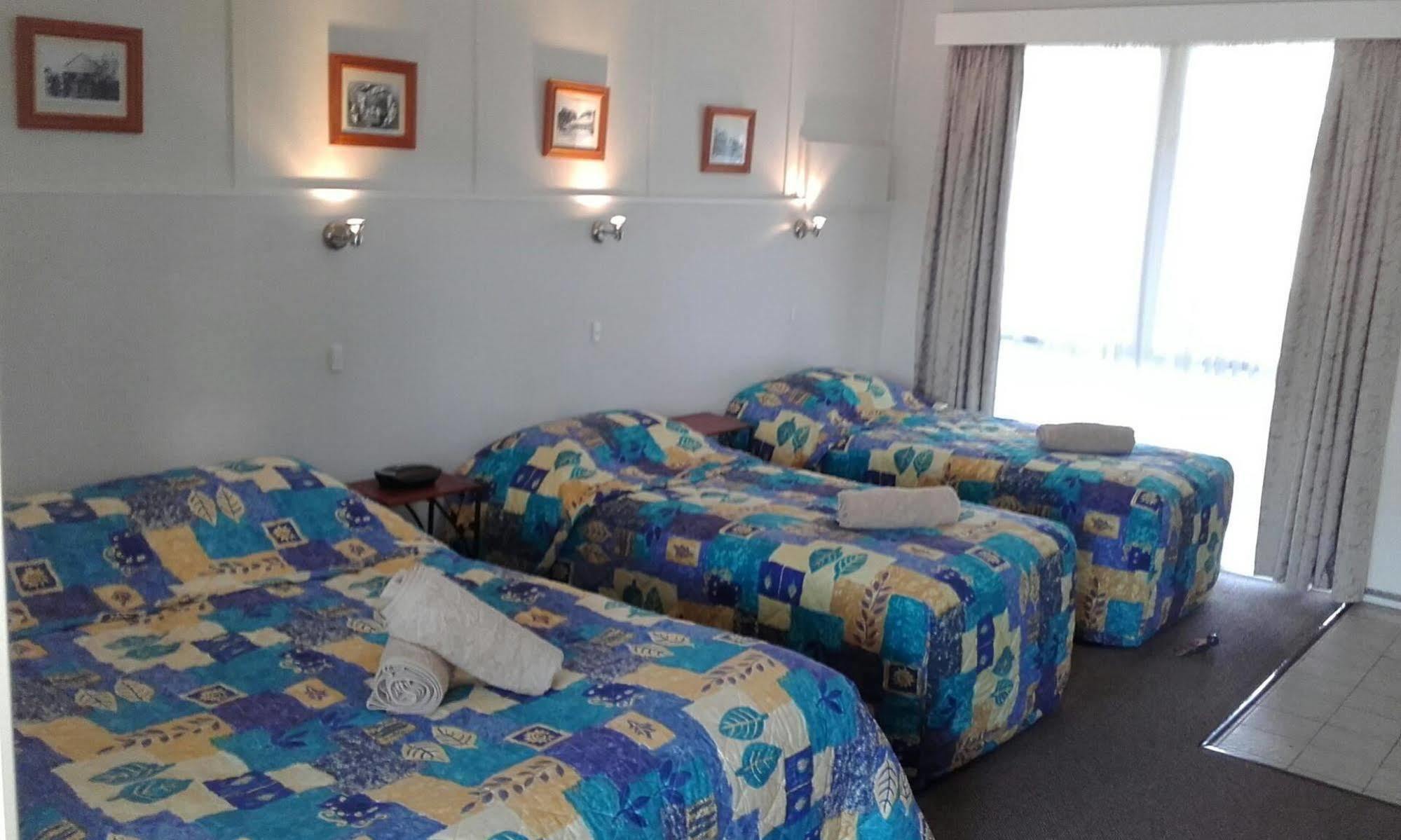 Donald Riverside Motel ภายนอก รูปภาพ