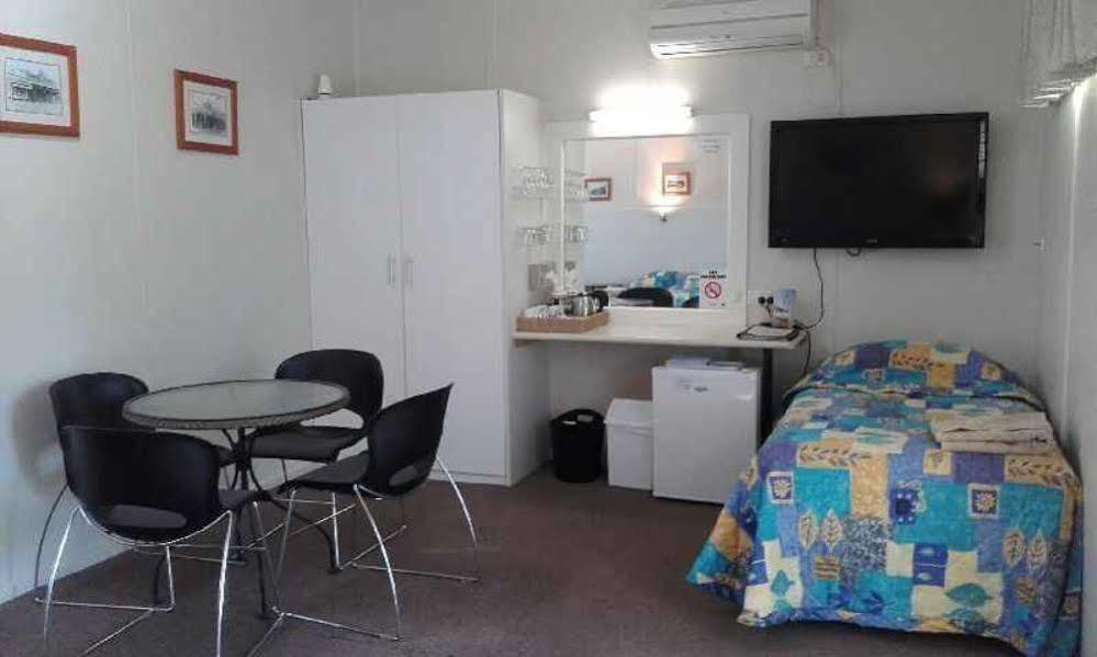 Donald Riverside Motel ภายนอก รูปภาพ